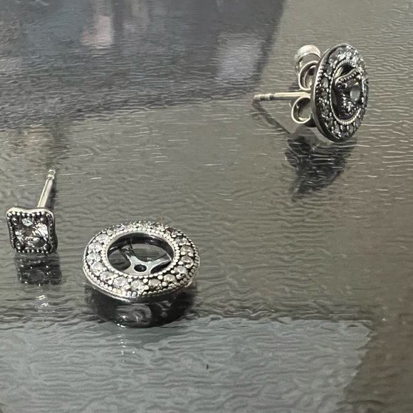 Adjustable earrings - Picture 3 of 3